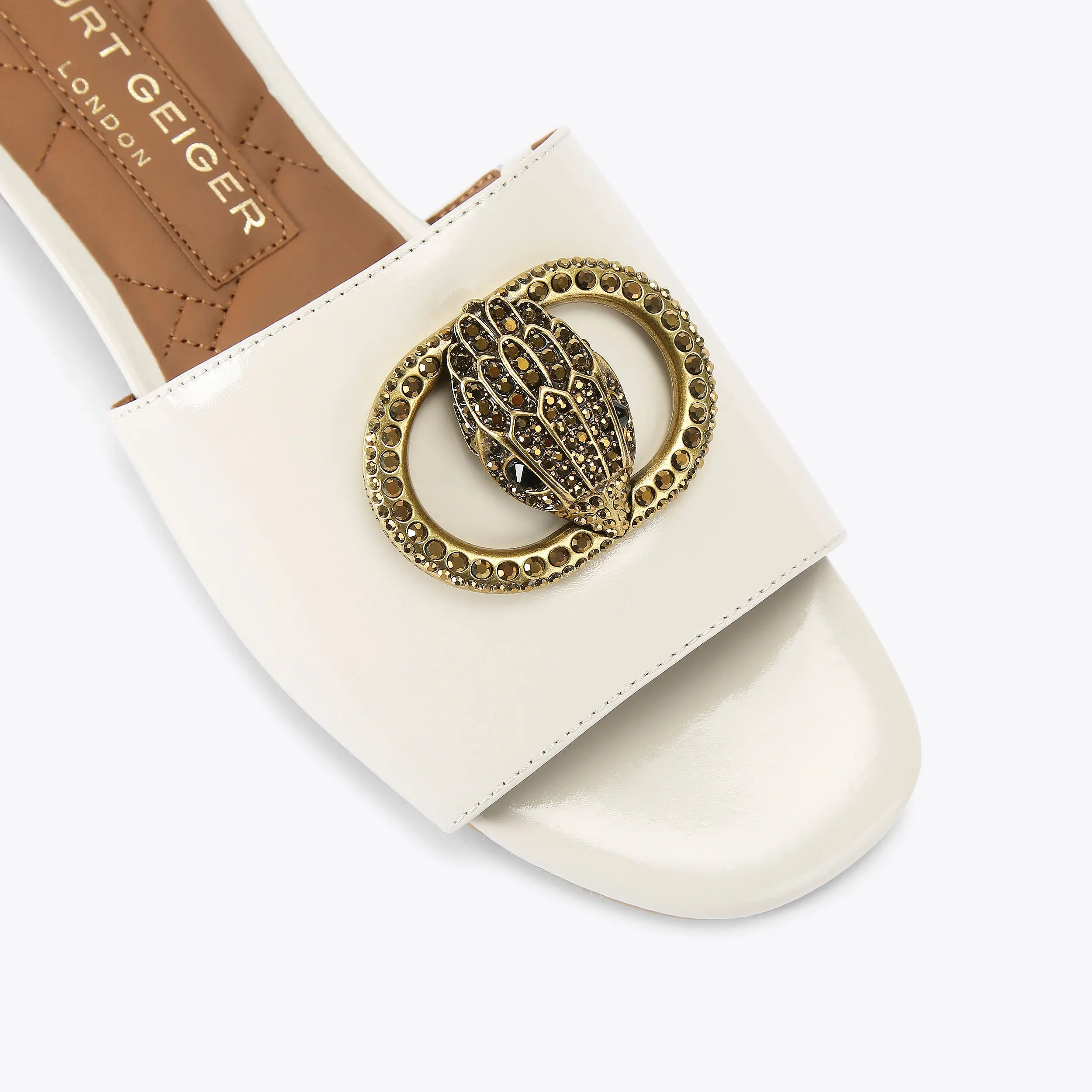 10051-chelsea-flat-sandal-1.webp