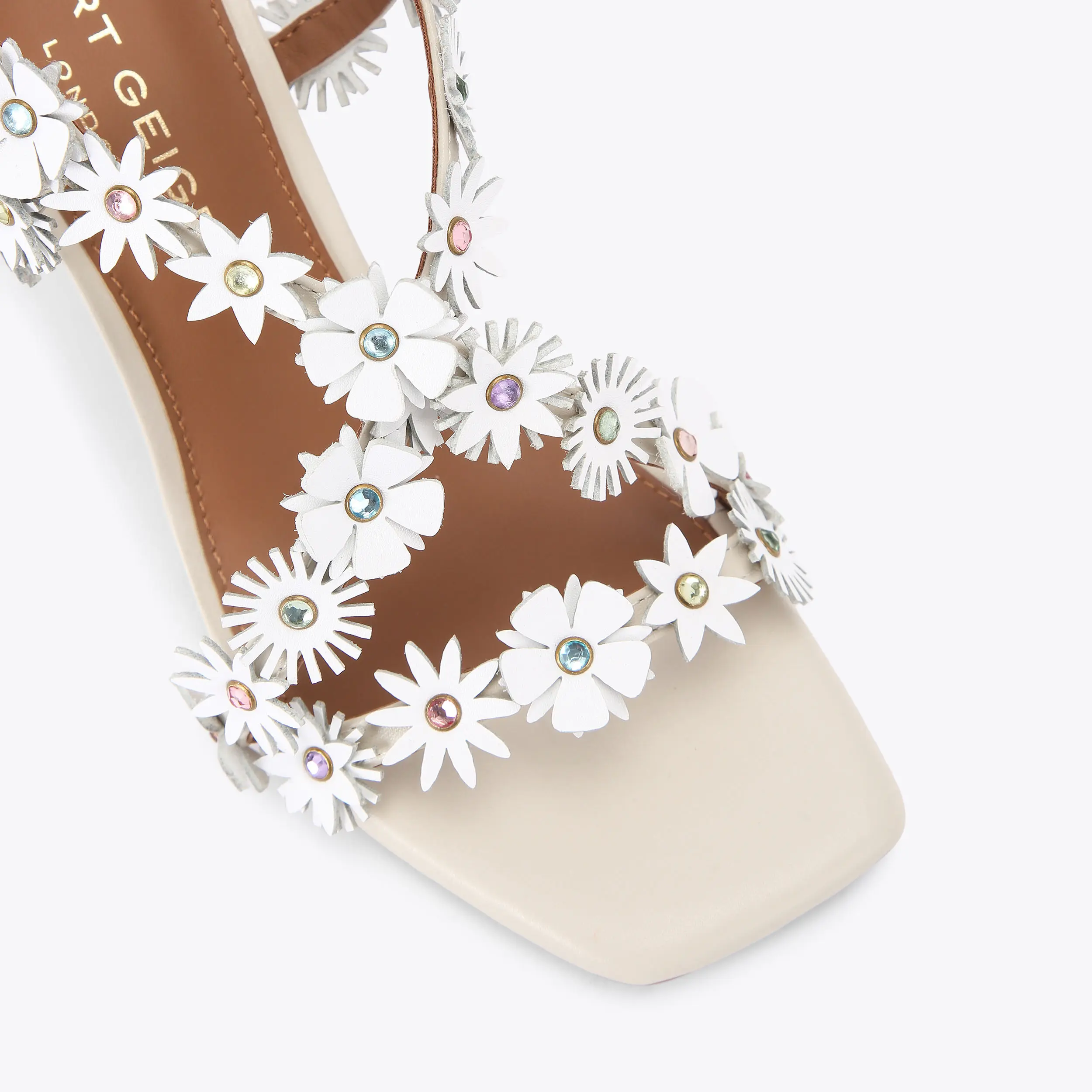 10905-flower-heel-1.webp