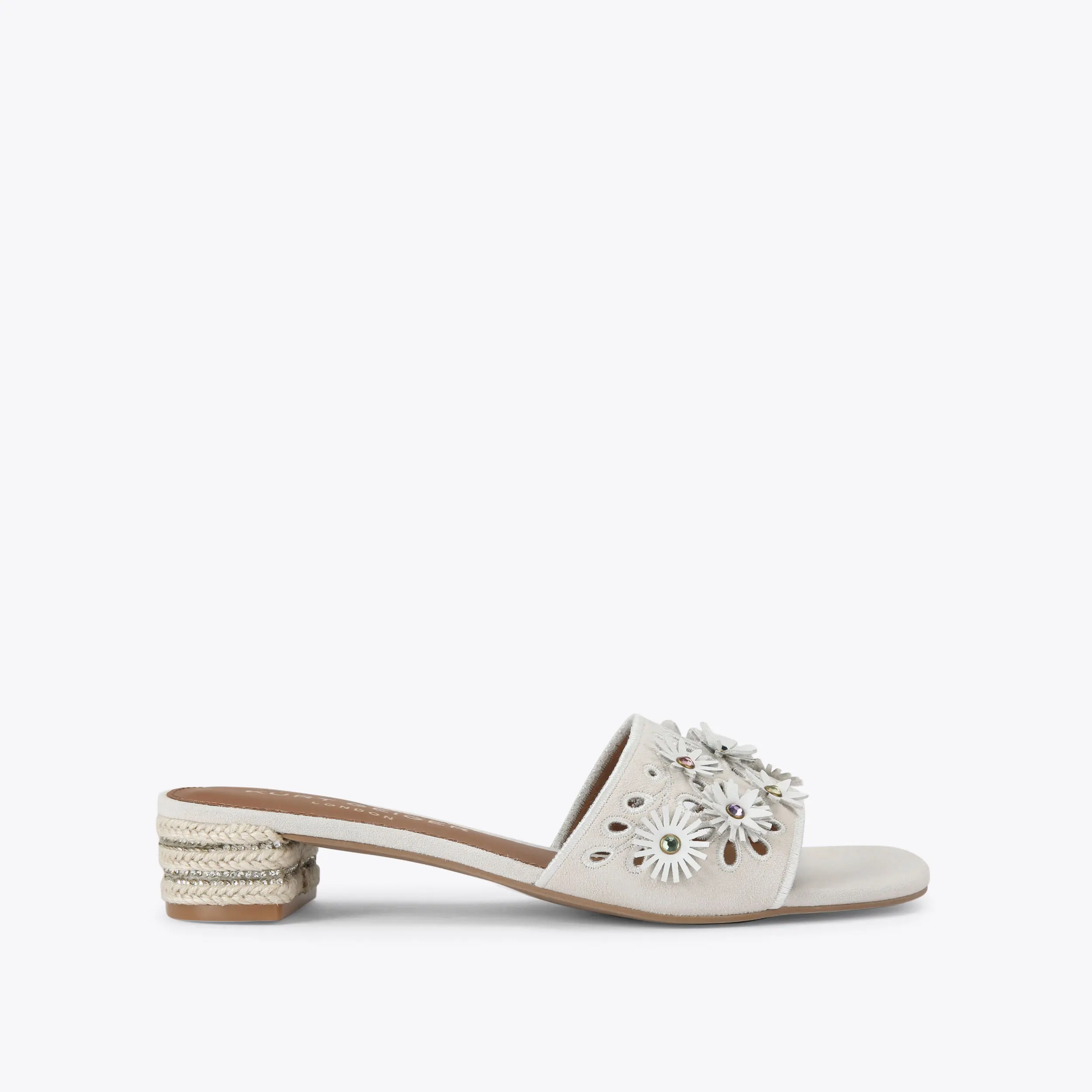 11374-flower-low-sandal-1.webp