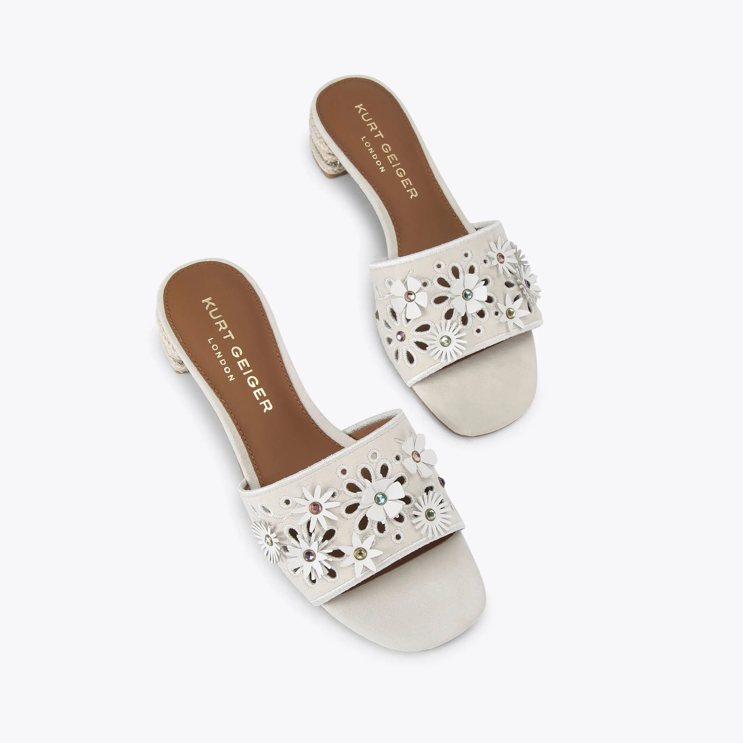 11374-flower-low-sandal-1.webp