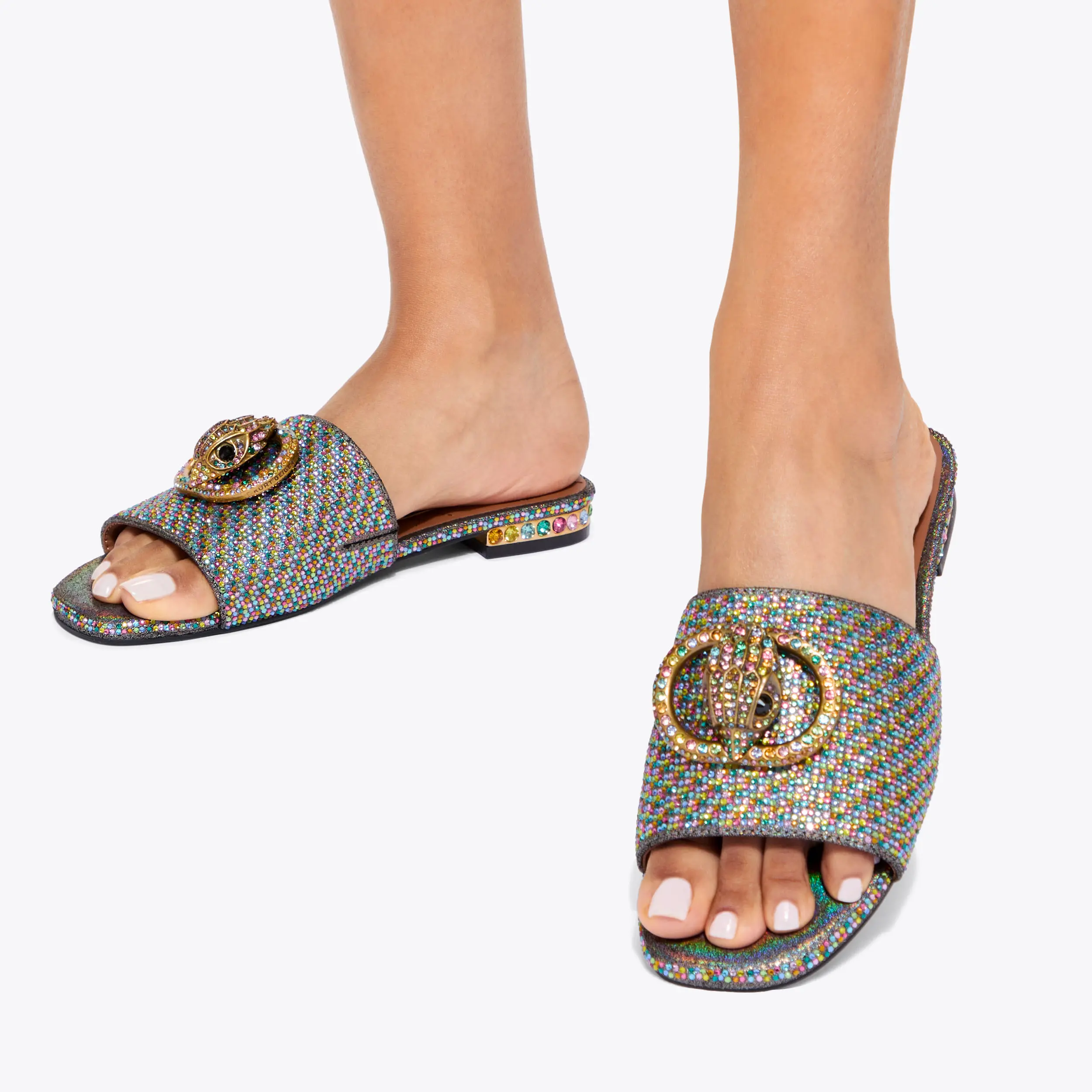 11622-chelsea-flat-sandal-1.webp