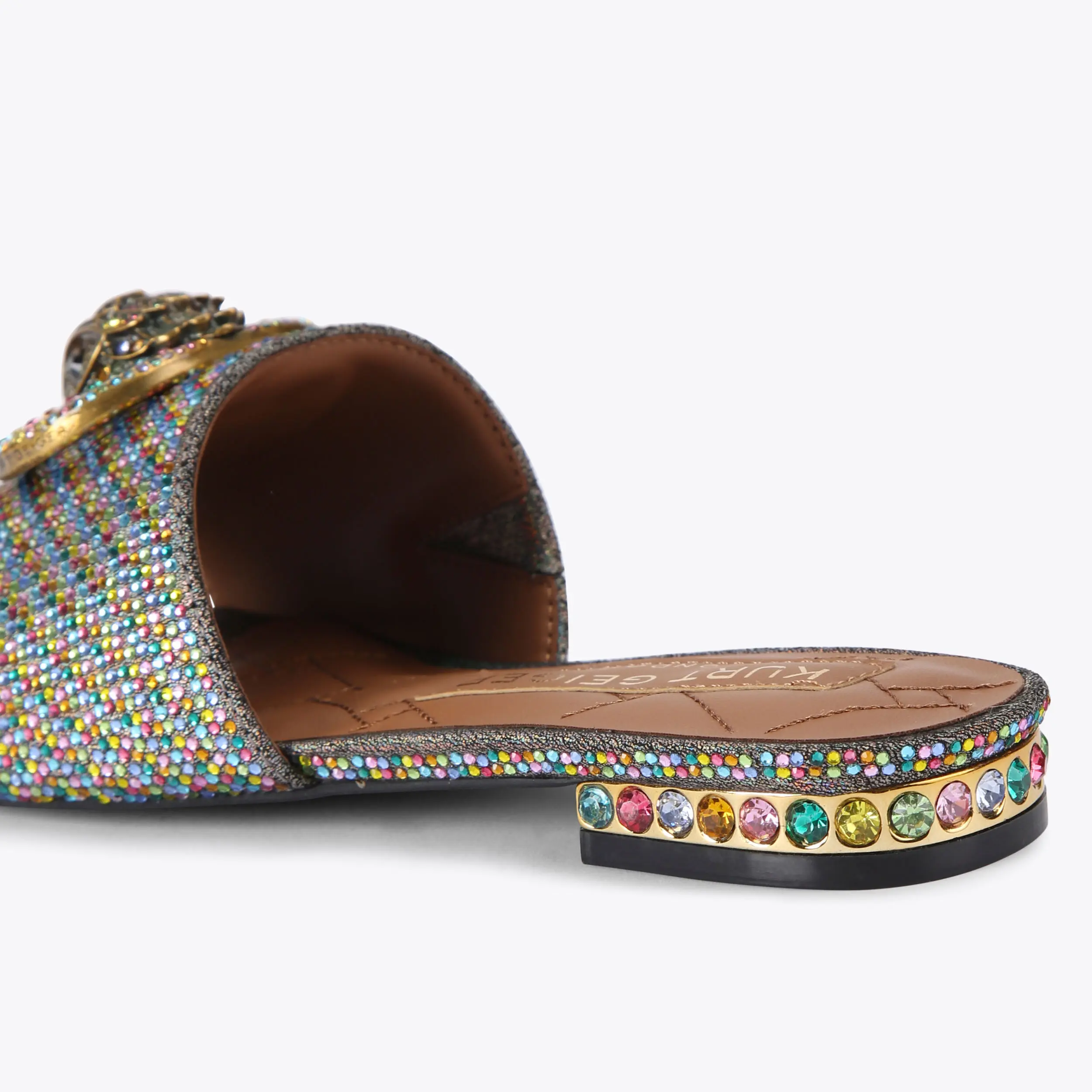 11622-chelsea-flat-sandal-1.webp