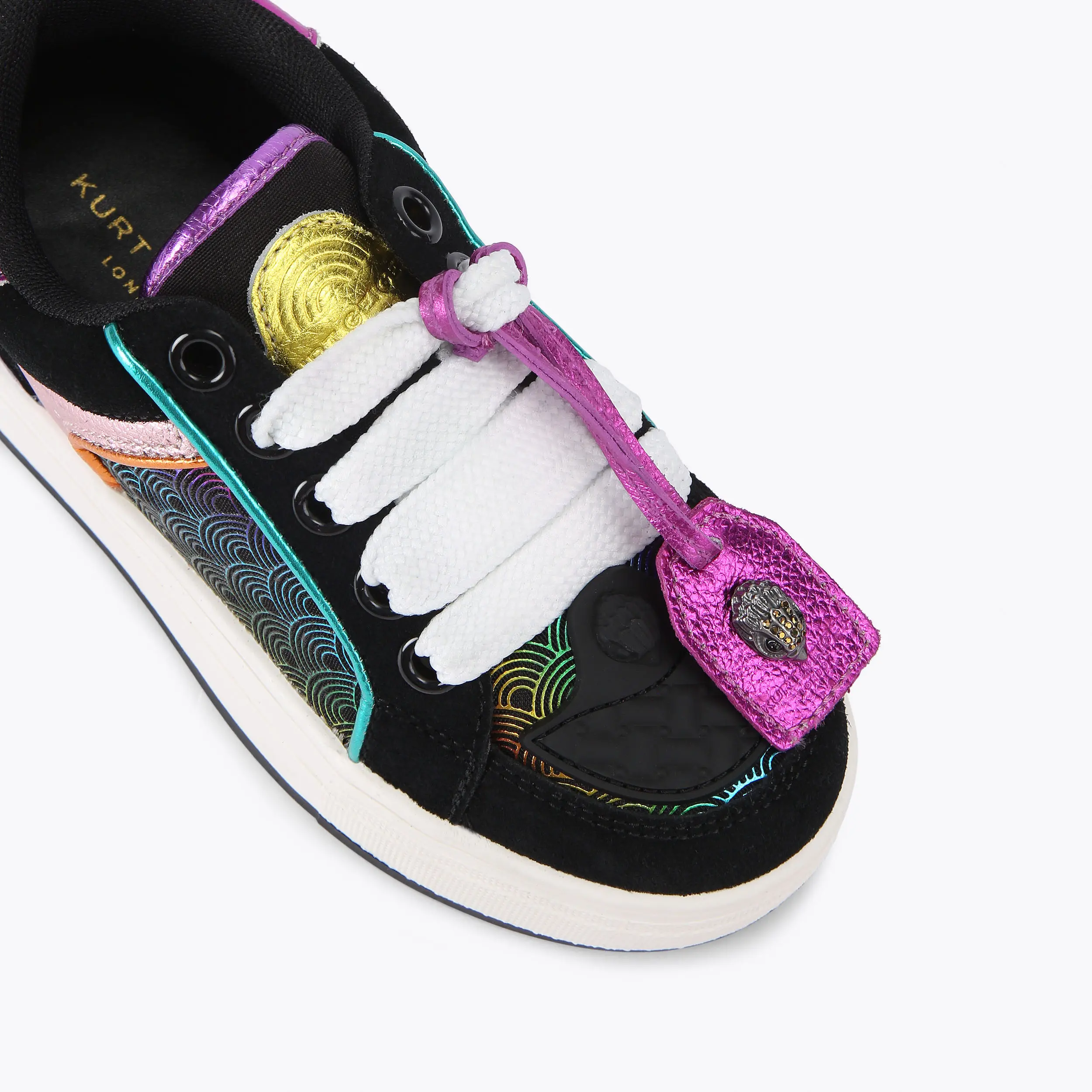 12937-junior-southbank-tag-sneaker-1.webp