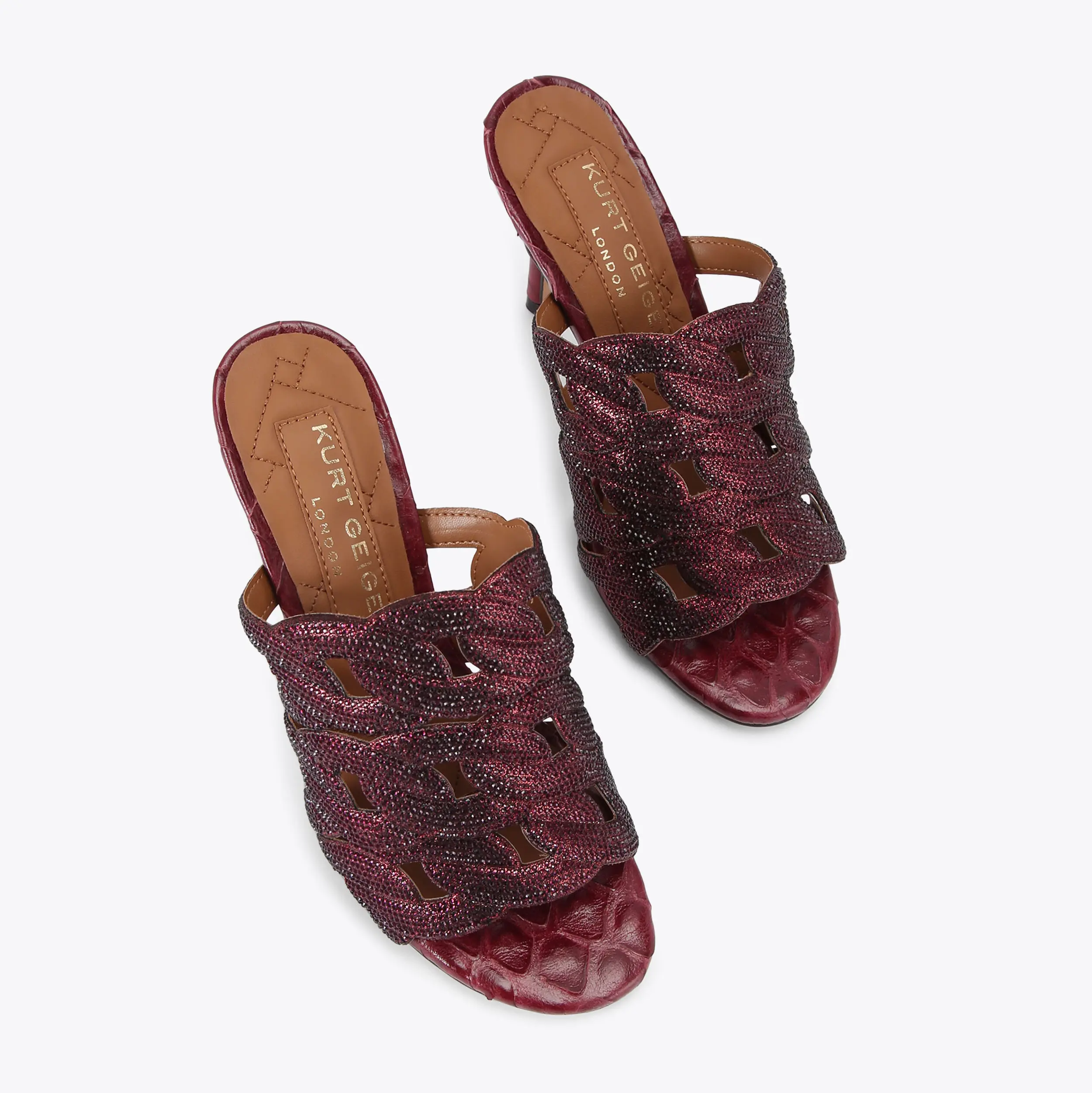 3686-crystal-chain-heel-1.webp
