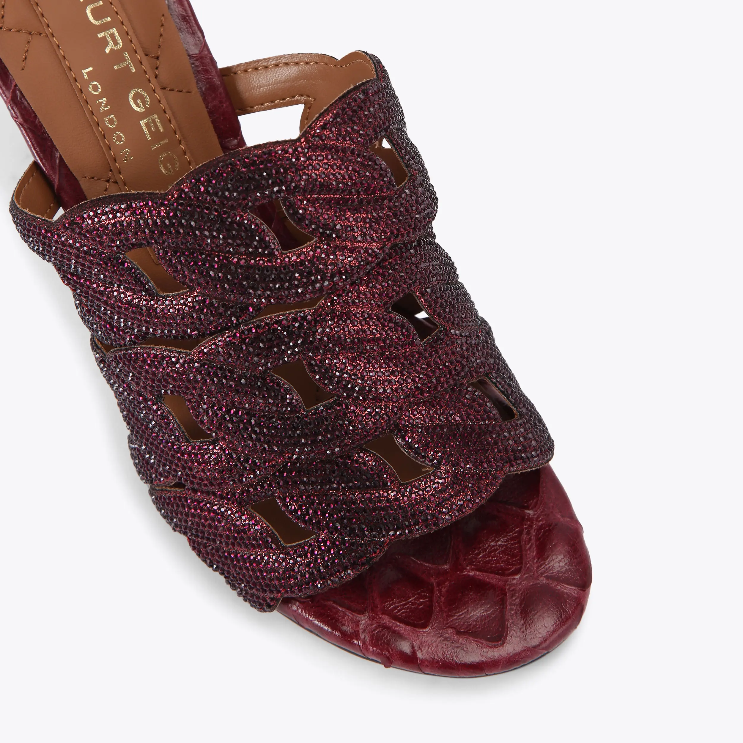 3686-crystal-chain-heel-1.webp
