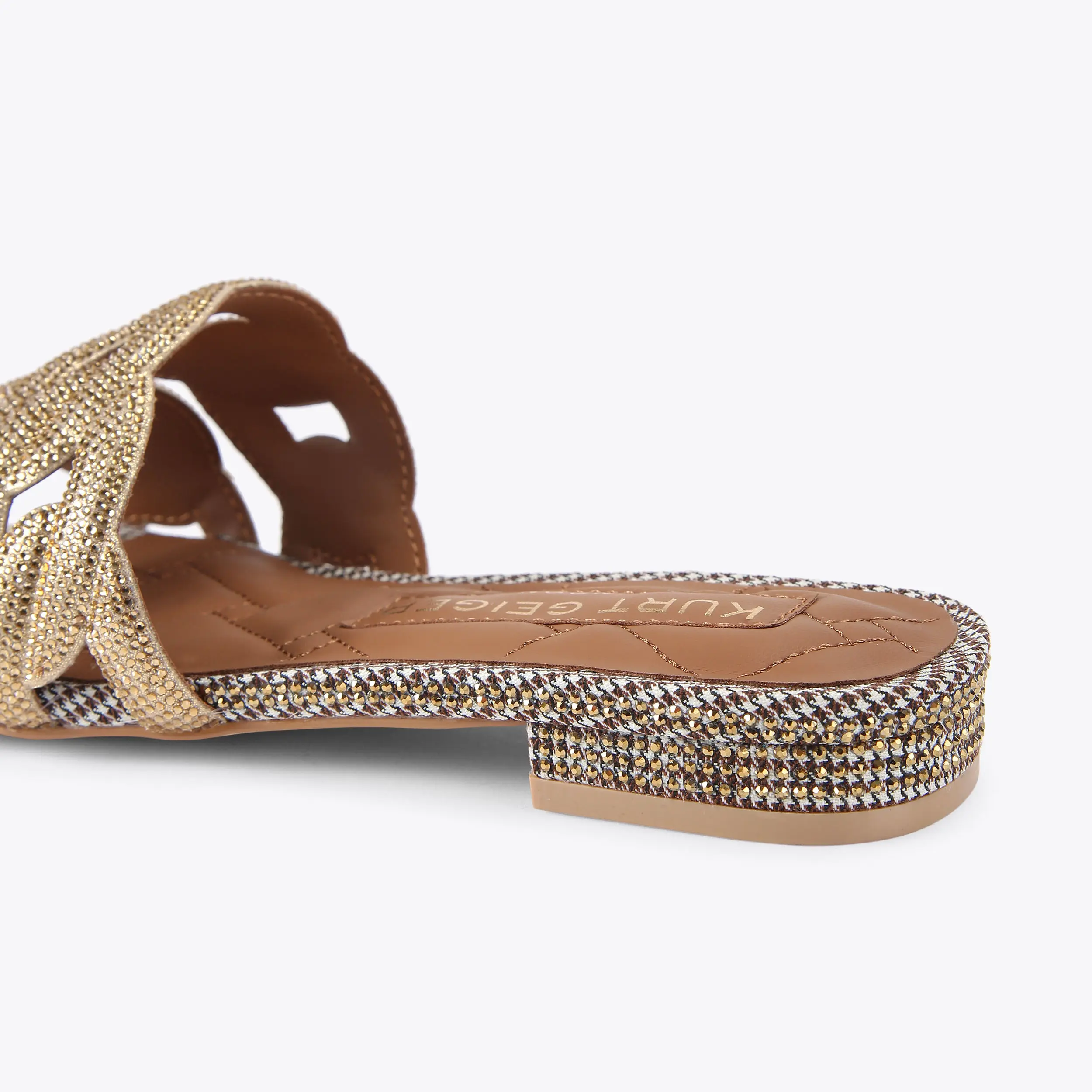 4548-crystal-chain-flat-sandal-1.webp