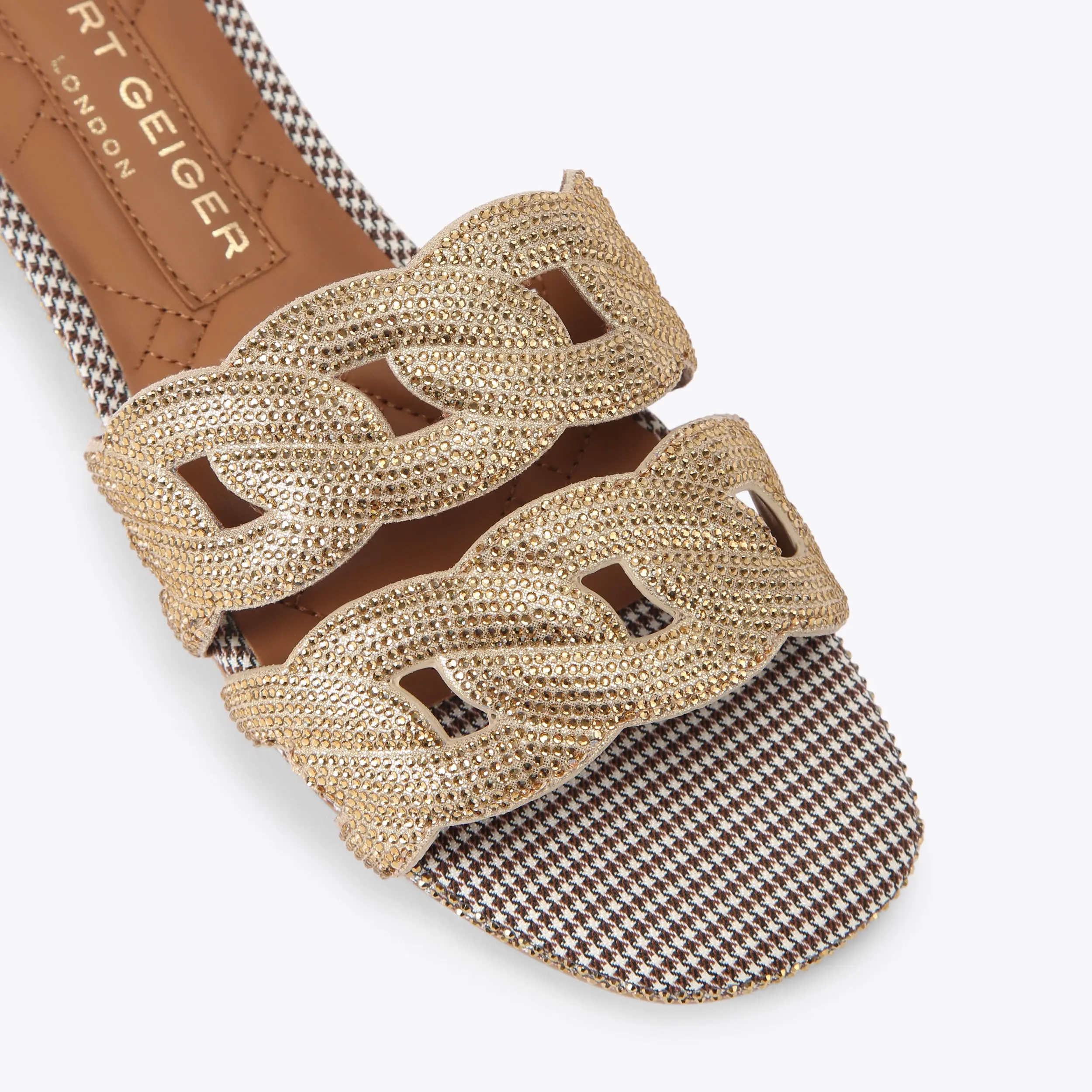 4548-crystal-chain-flat-sandal-1.webp
