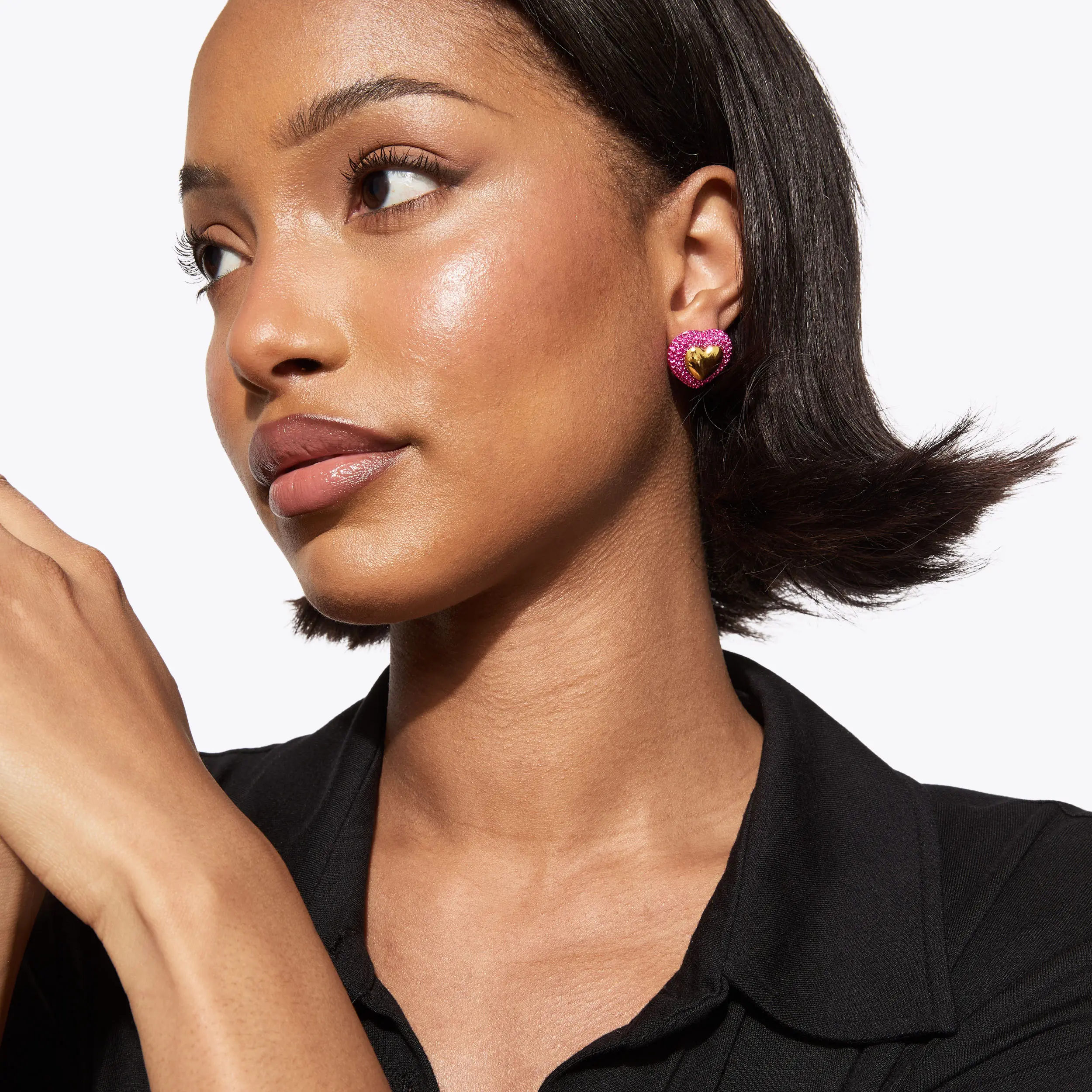 5096-pave-heart-stud-earrings-1.webp