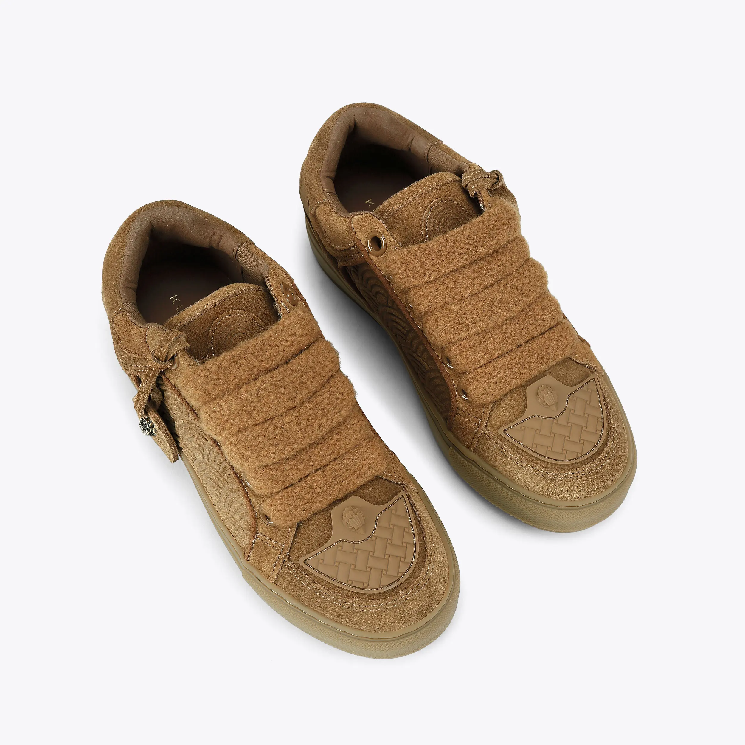 5097-southbank-tag-sneaker-1.webp