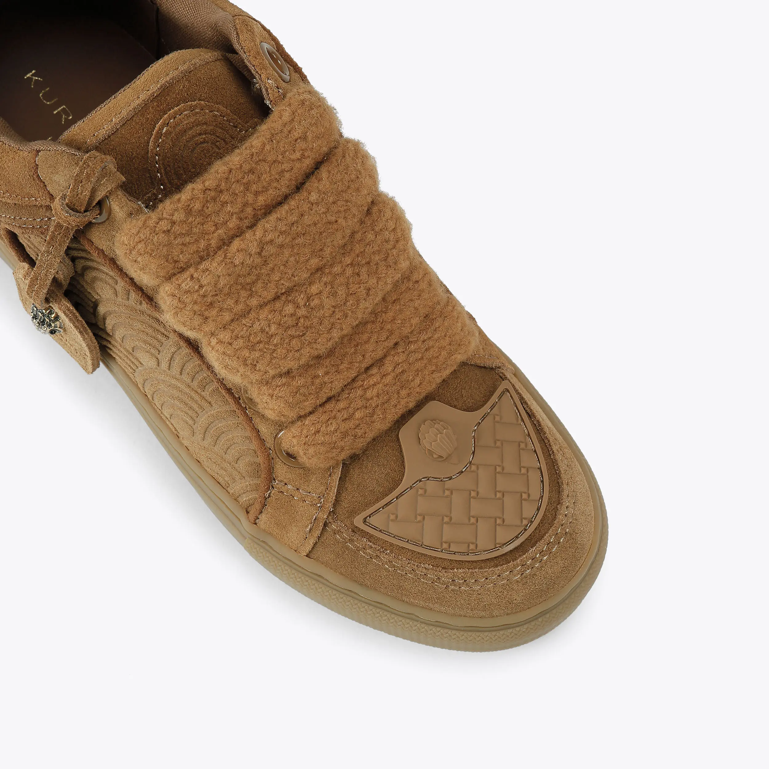 5097-southbank-tag-sneaker-1.webp
