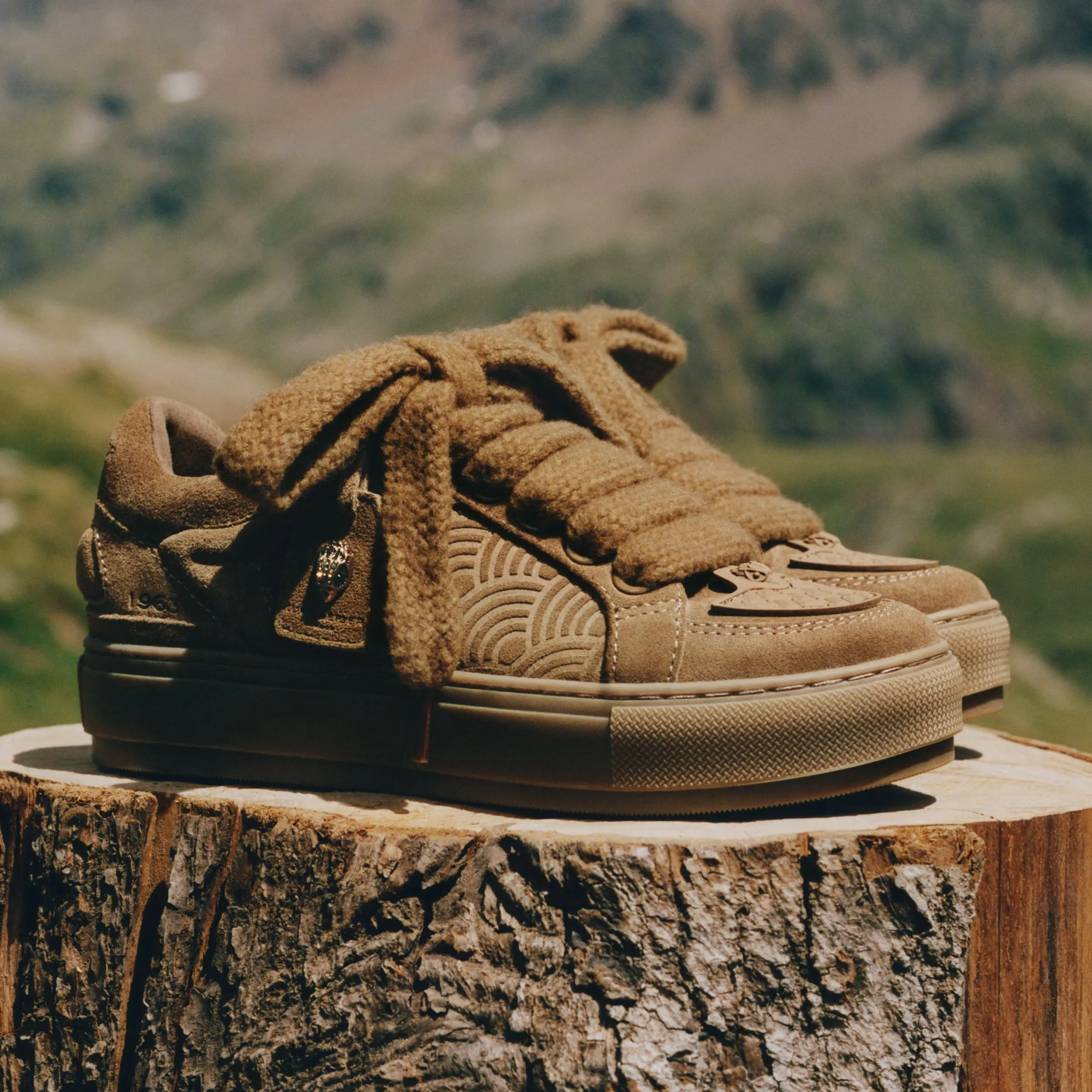 5097-southbank-tag-sneaker-1.webp