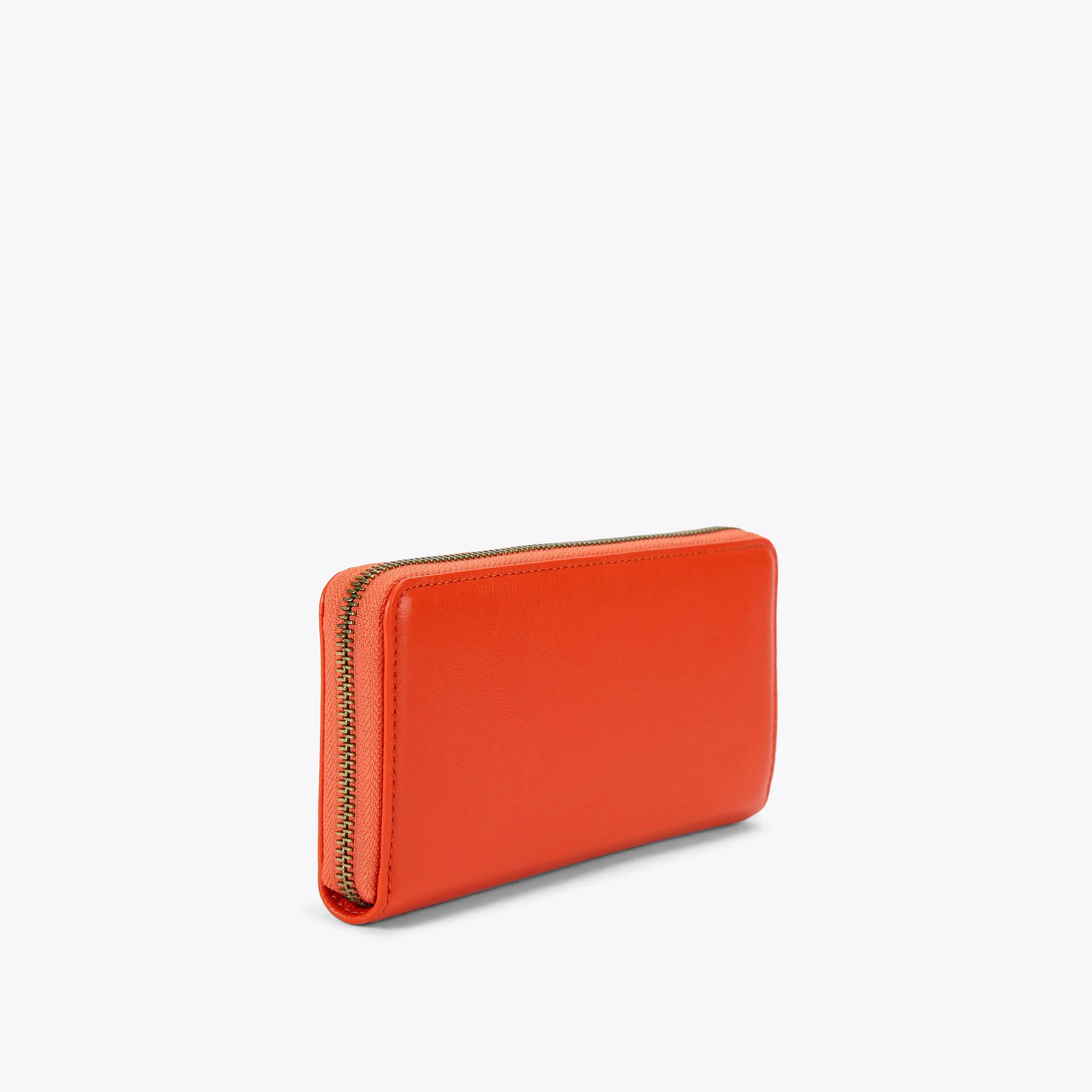 5242-chelsea-zip-wallet-1.webp