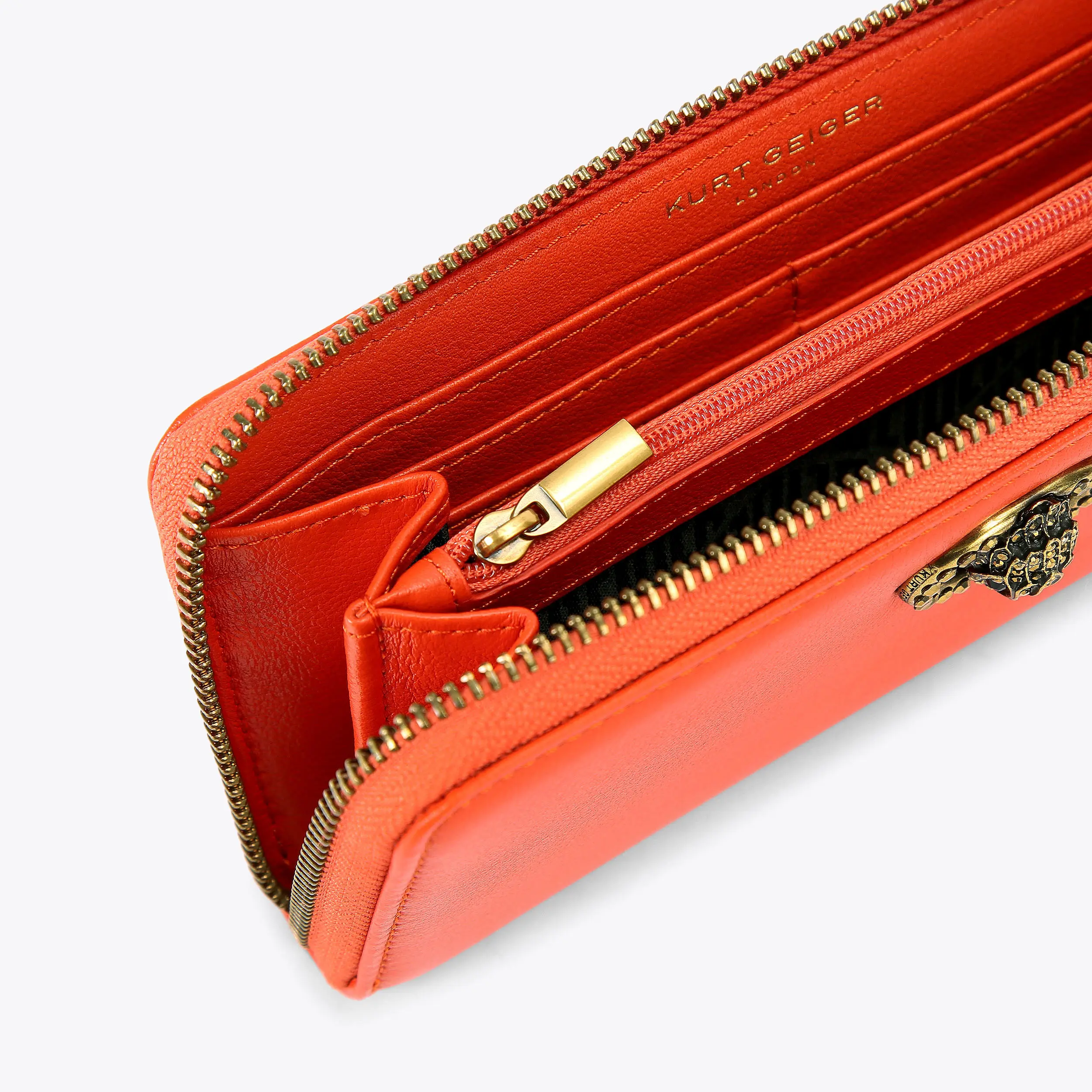 5242-chelsea-zip-wallet-1.webp