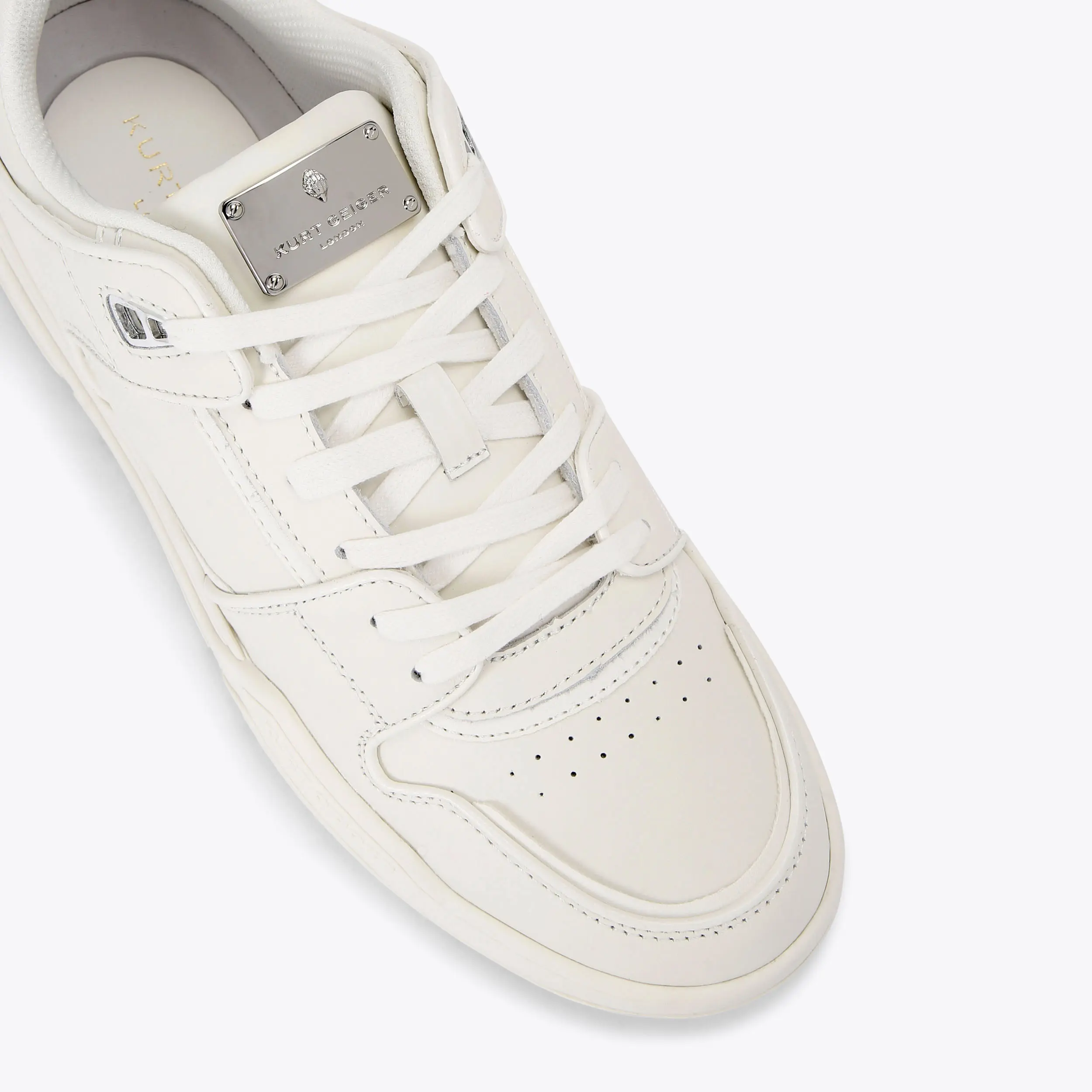 6469-regan-plaque-sneaker-1.webp