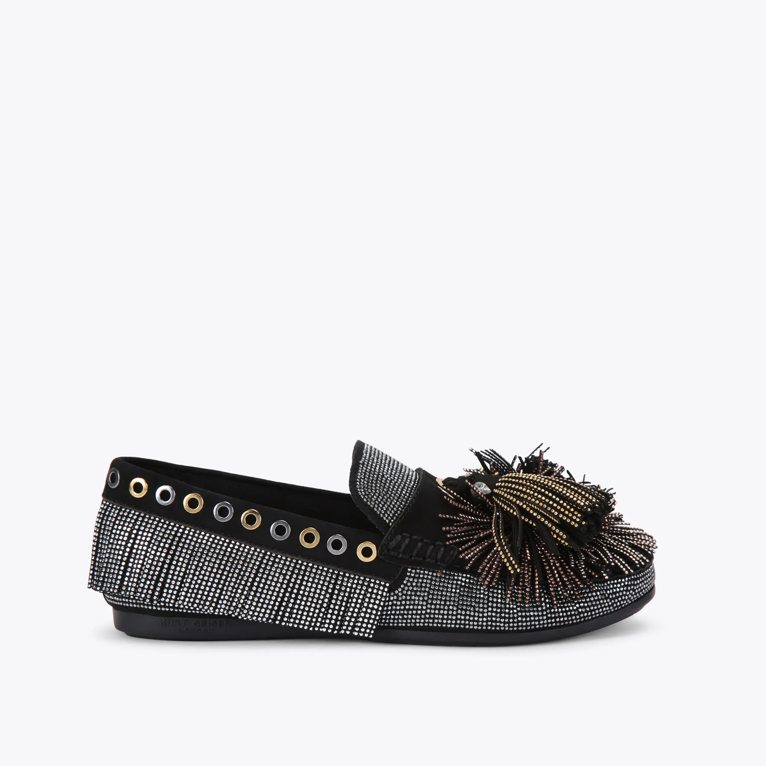 7029-pom-pom-moccasin-1.webp