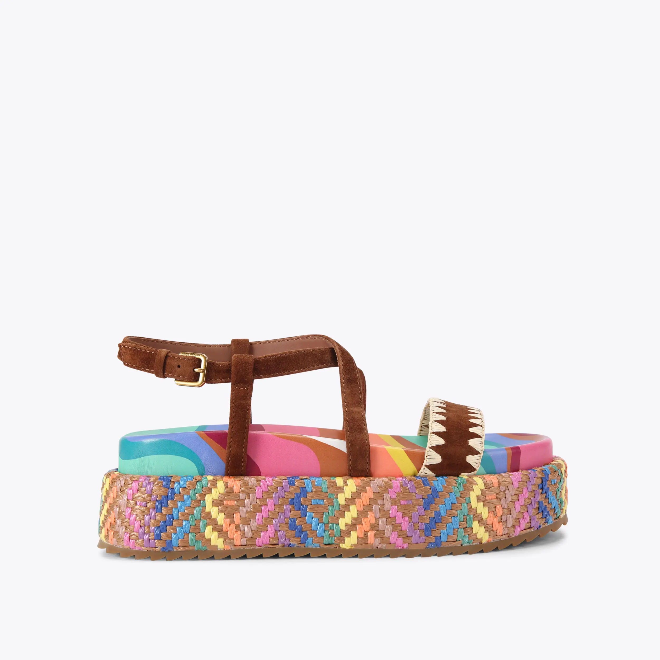 8115-chelsea-flatform-sandal-1.webp