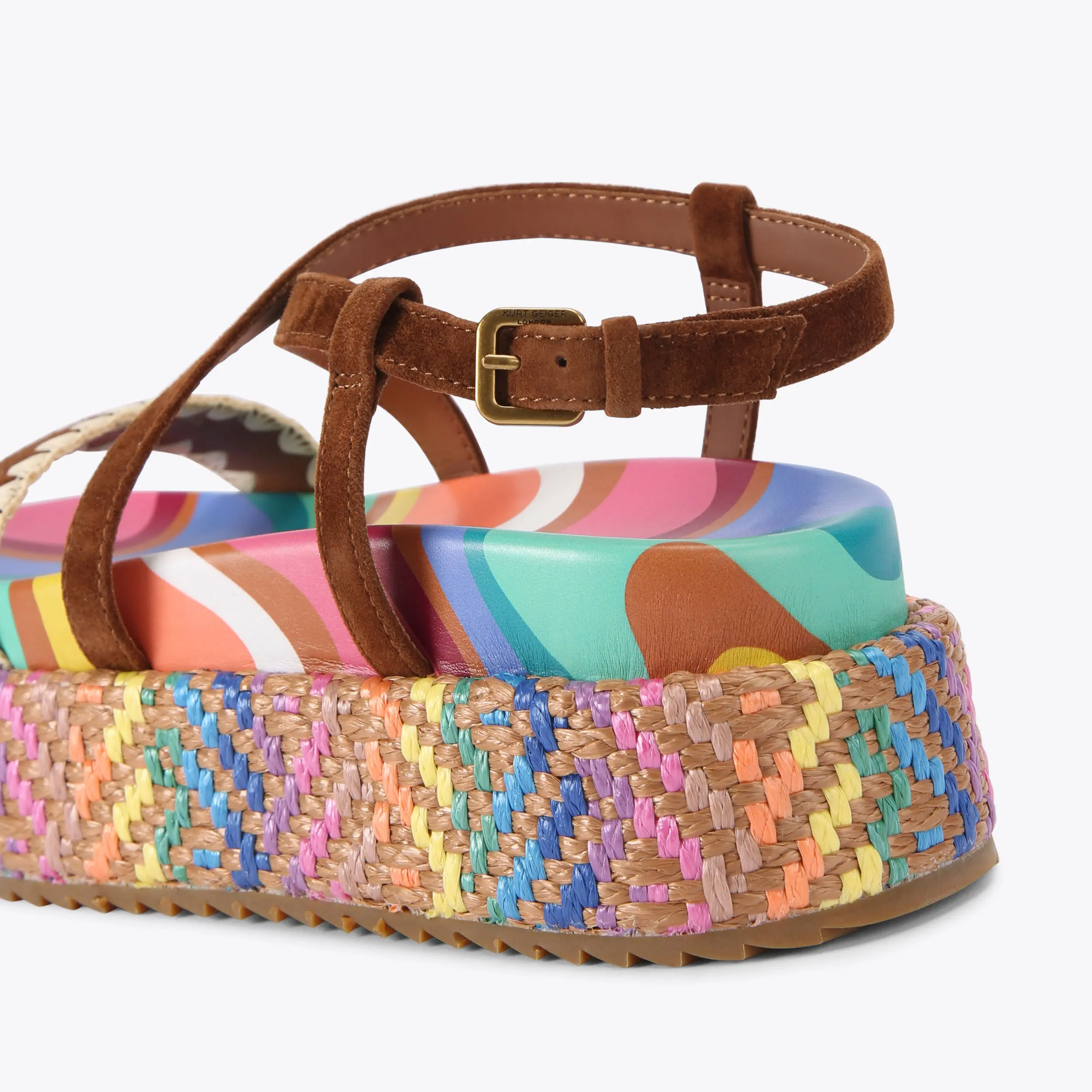 8115-chelsea-flatform-sandal-1.webp