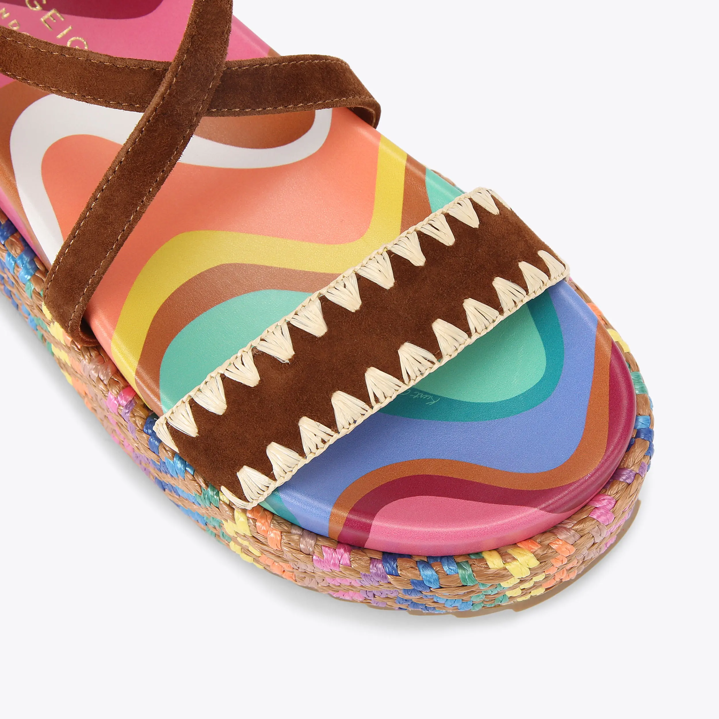 8115-chelsea-flatform-sandal-1.webp
