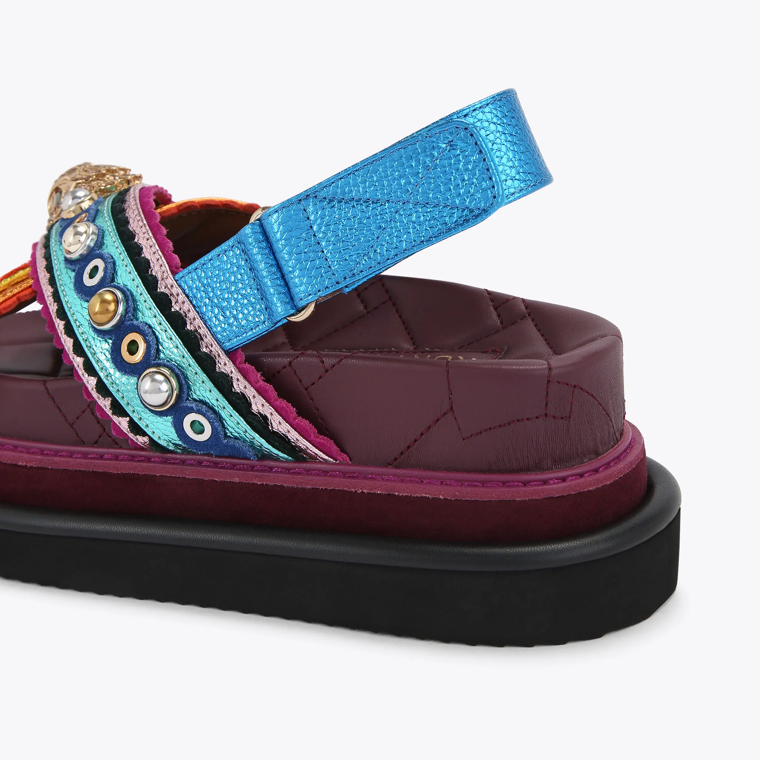 8128-orson-cross-scallop-sandal-1.webp