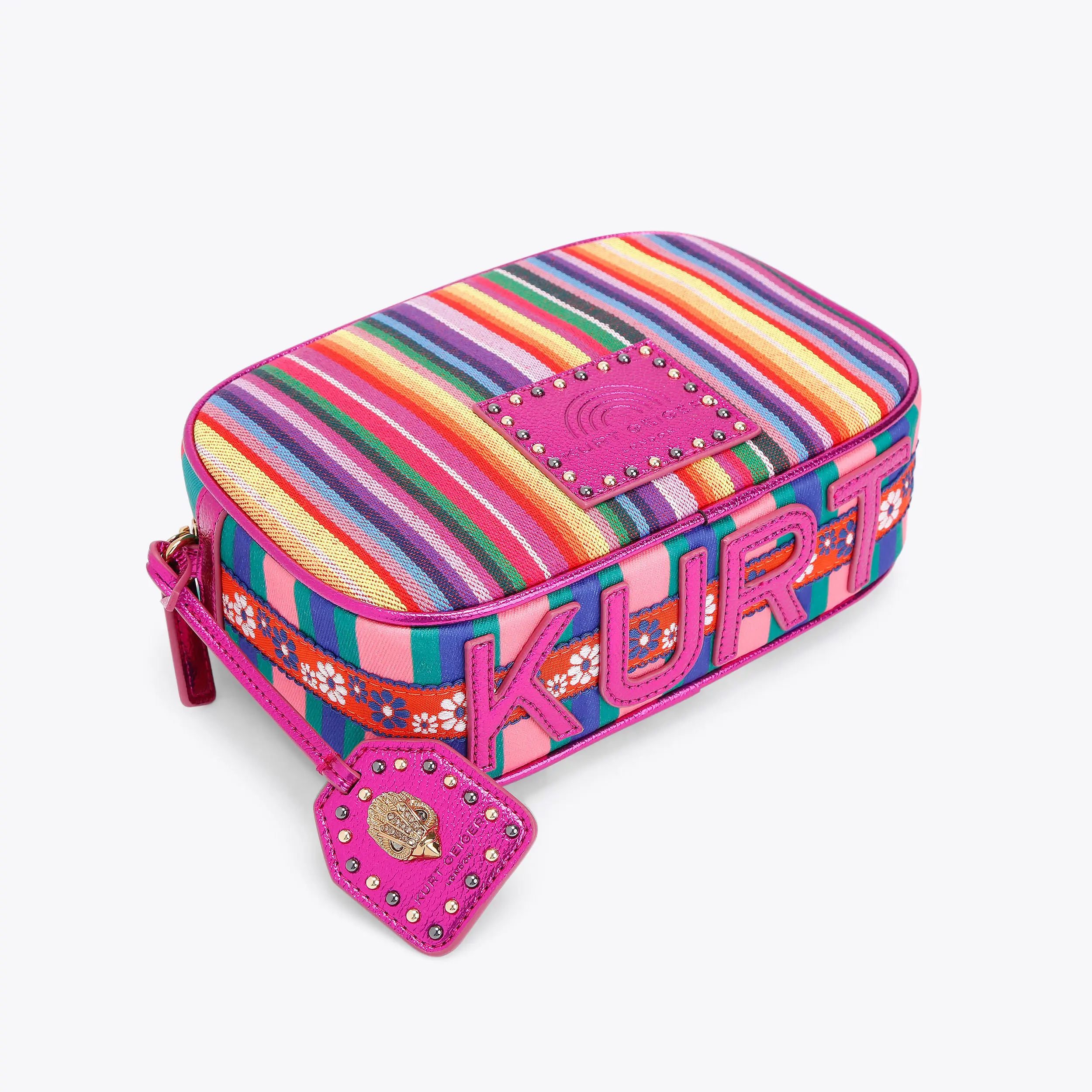 8601-southbank-camera-bag-1.webp