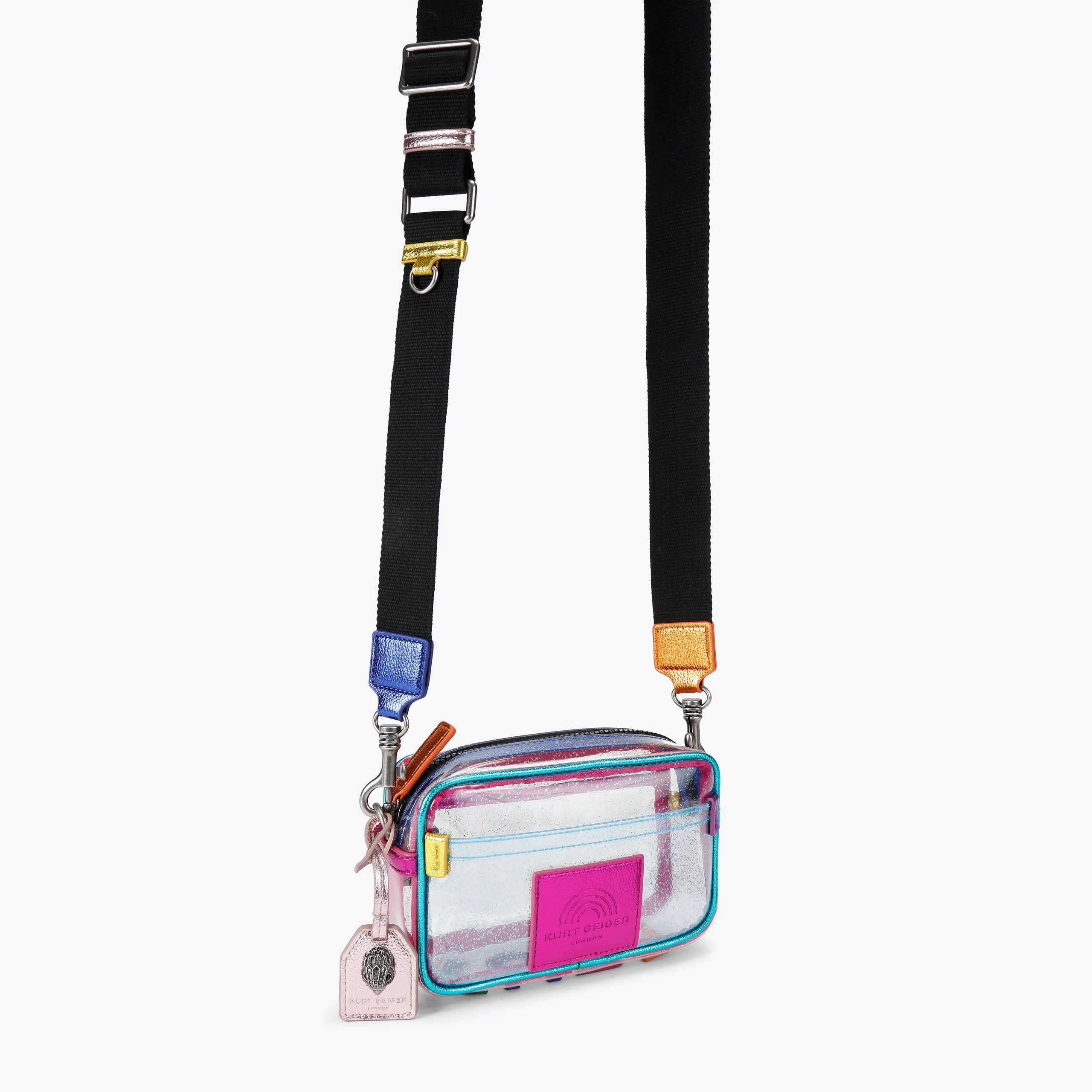 8607-small-vinyl-southbank-camera-bag-1.webp