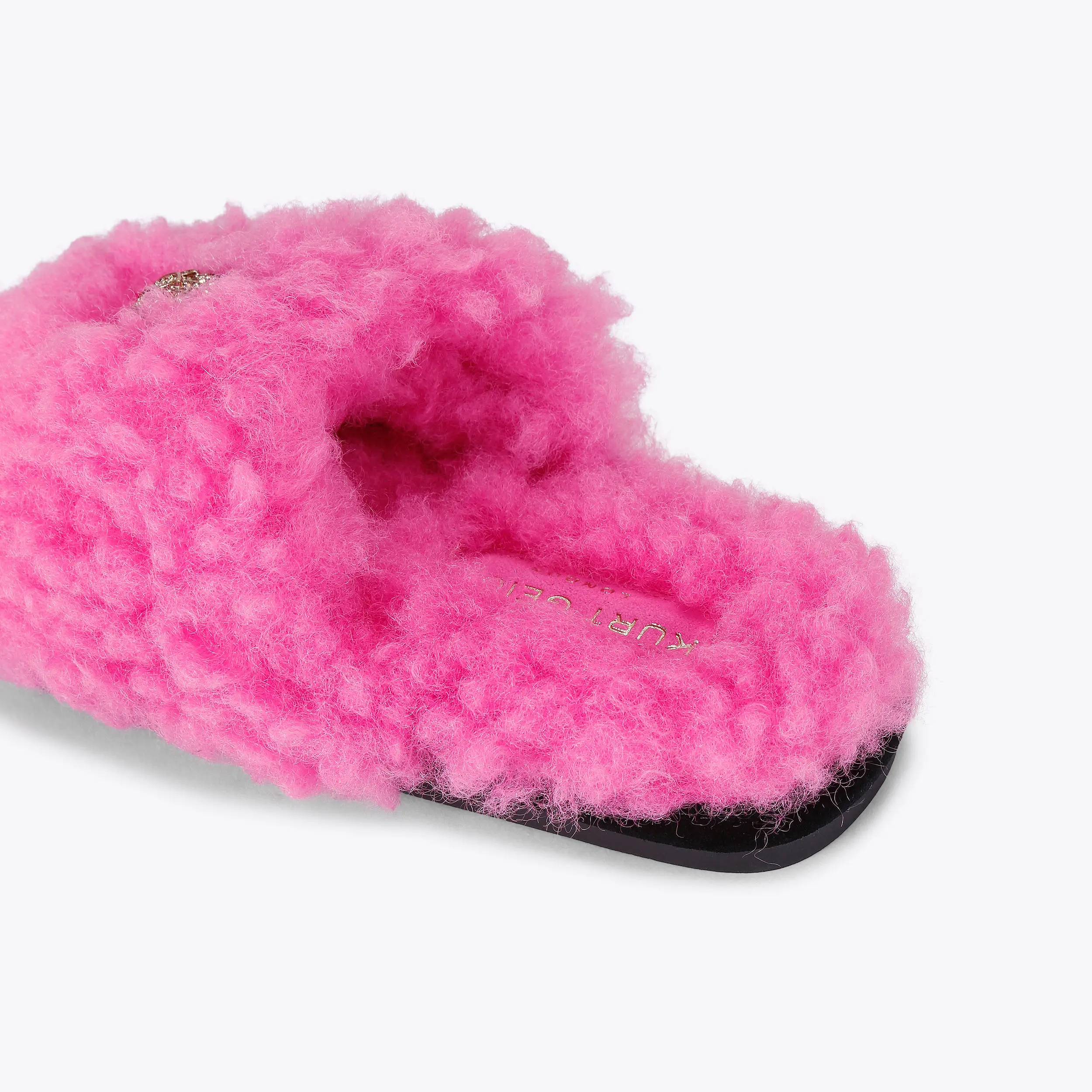 9-kensington-slippers-1.webp