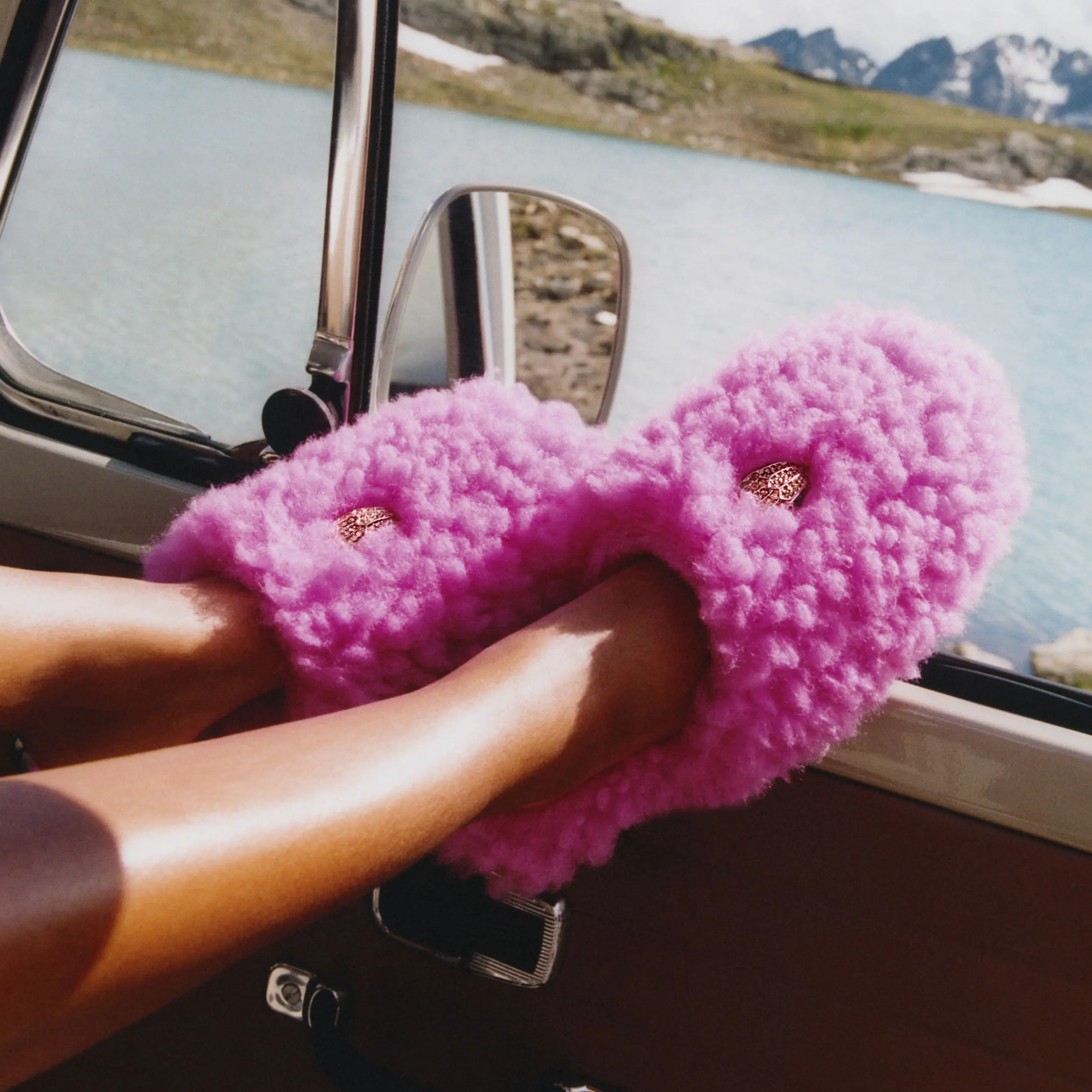 9-kensington-slippers-1.webp