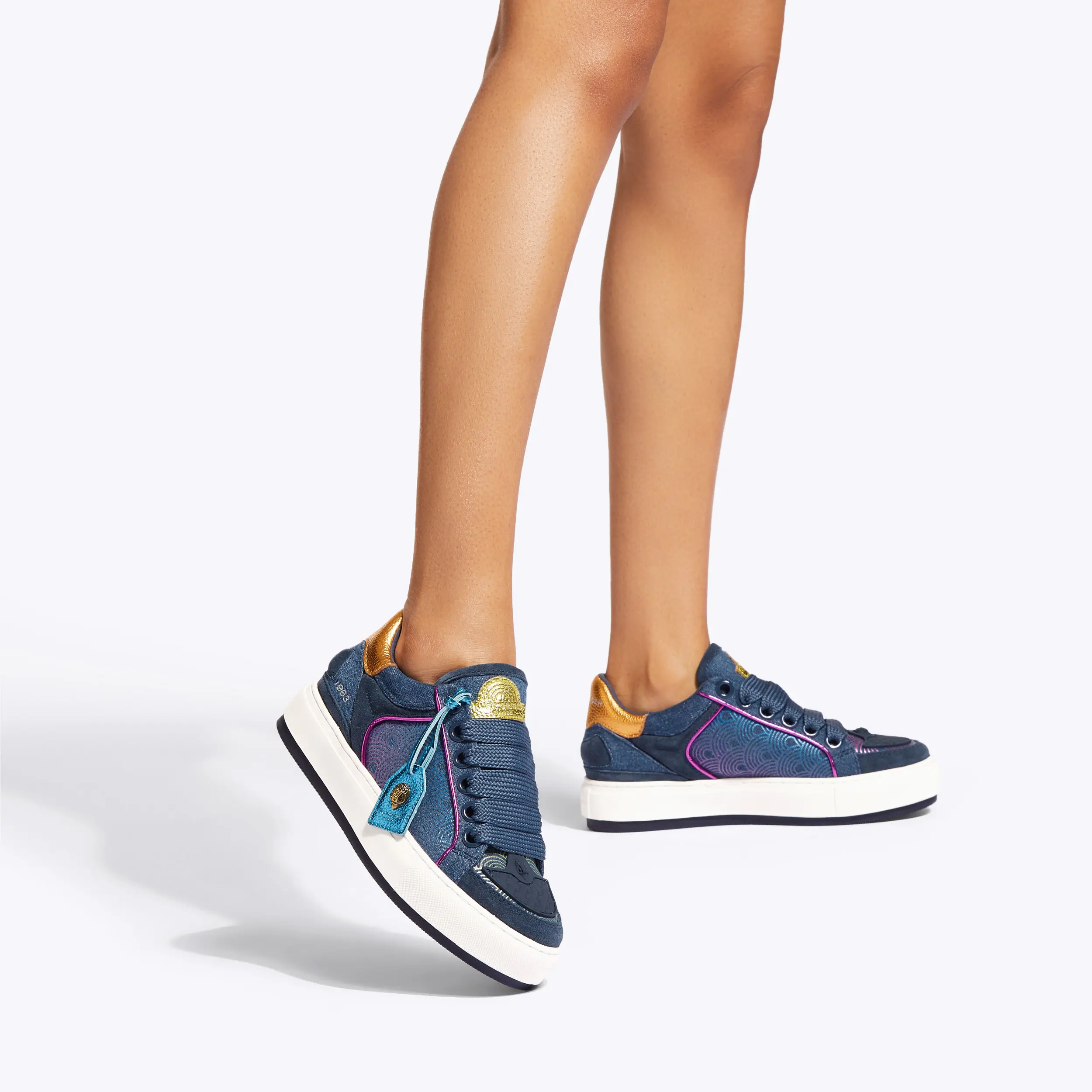 963-southbank-tag-sneaker-1.webp