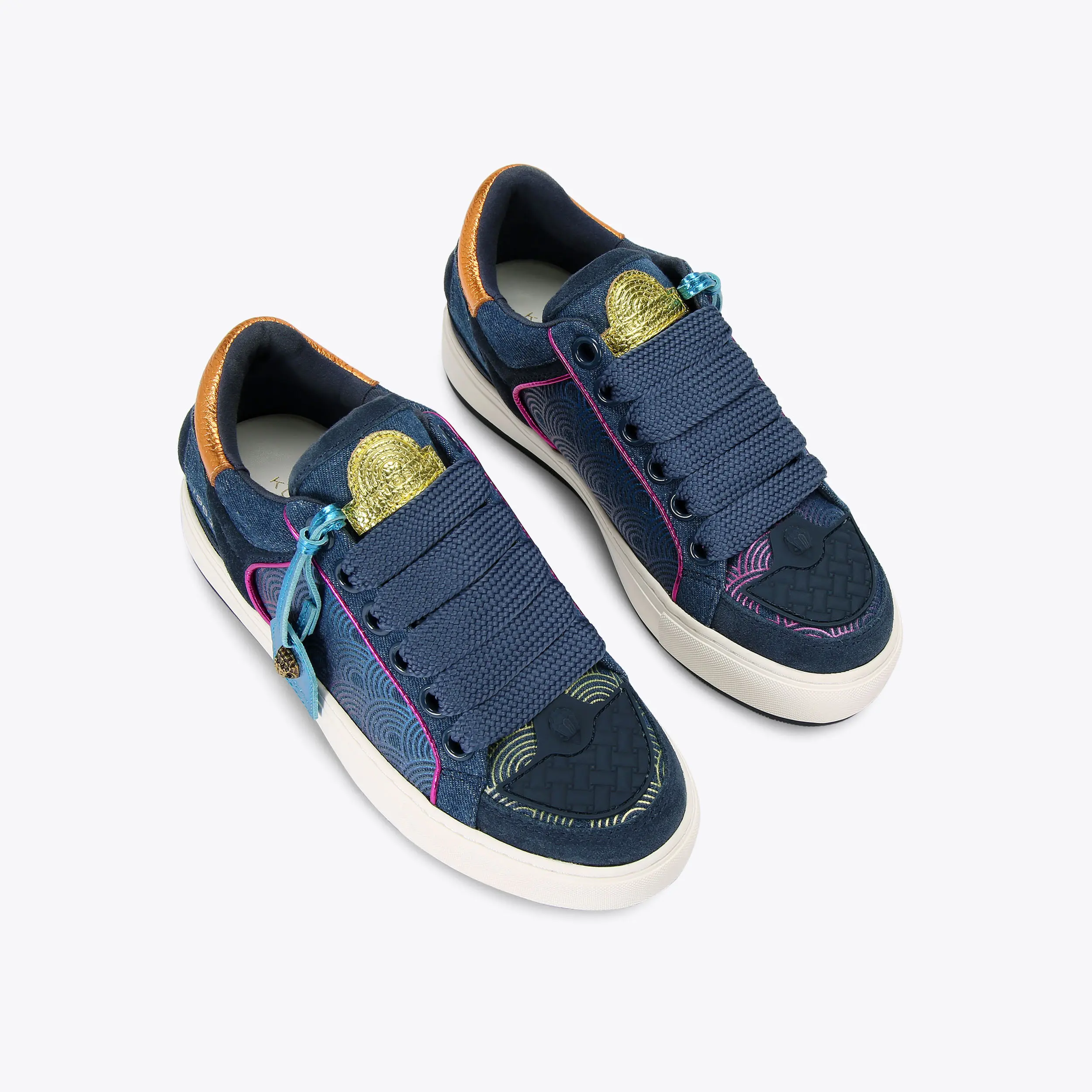 963-southbank-tag-sneaker-1.webp