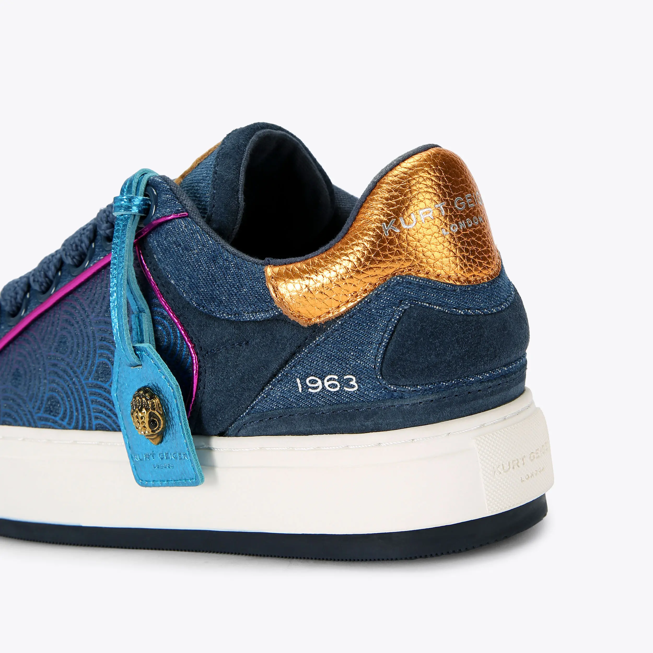 963-southbank-tag-sneaker-1.webp