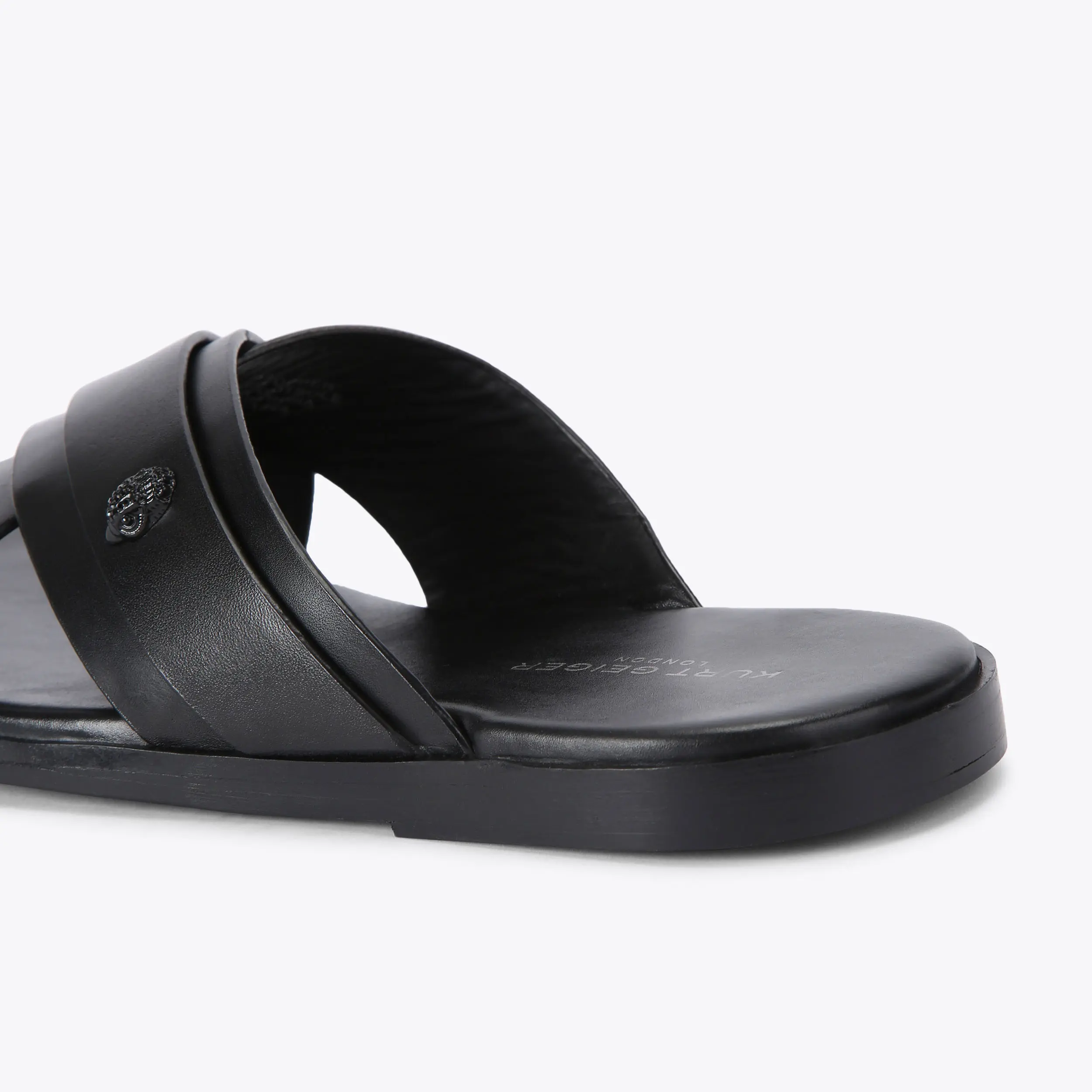 9665-bond-sandal-1.webp